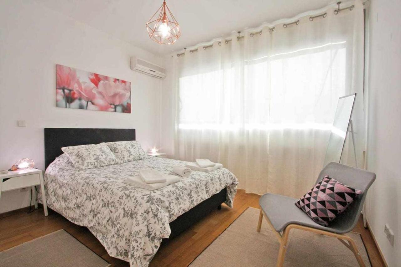 Believe In Dream Apart Contemporaneo Com Piscina Tavira Bagian luar foto